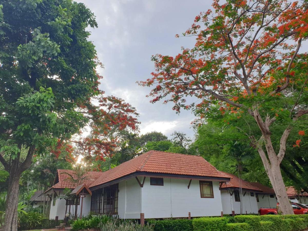 Supalai Pasak resort y Spa Kaeng Khoi Exterior foto